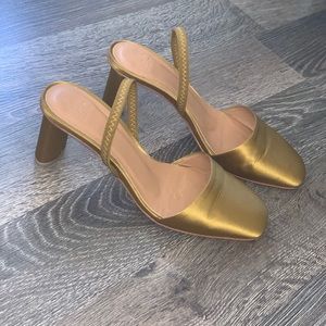 LoQ Felipa Heels in Oro - EU Size 37